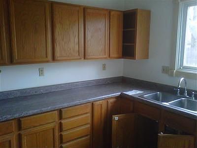 2nd image of 139 Union St