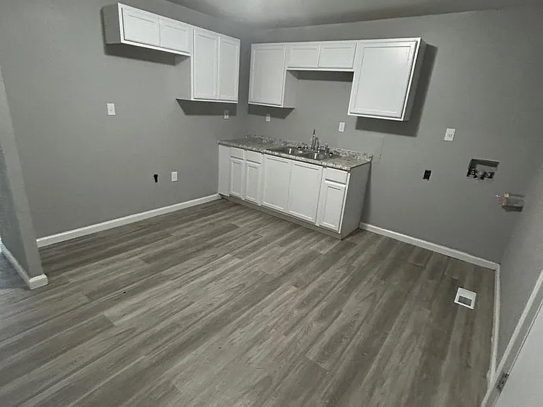 725 Saint Norbert Dr — Photo 9