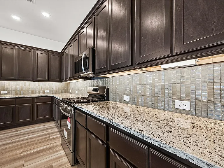 234 Amaranth Way — Photo 18