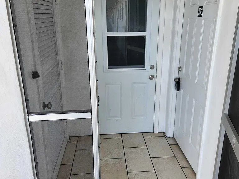 1021 Crystal Lake Dr #203 — Photo 3