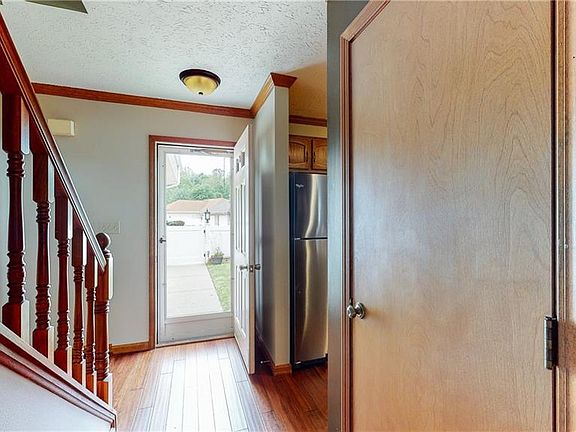 4th image of 141 Michael Ln