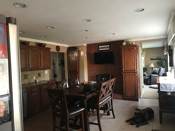 2nd image of 4424 Crestline Dr