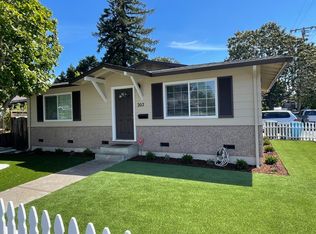 202 Encina Ave #202, Redwood City, CA 94061
