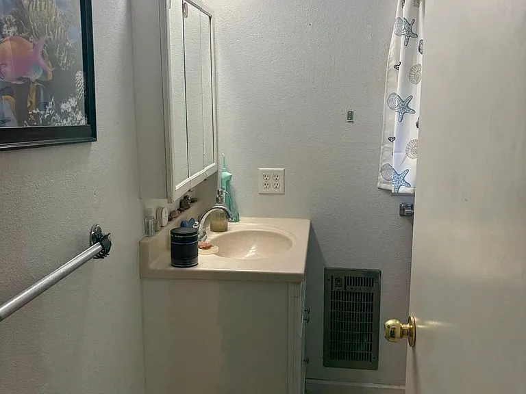 5703 Chapel Dr — Photo 15