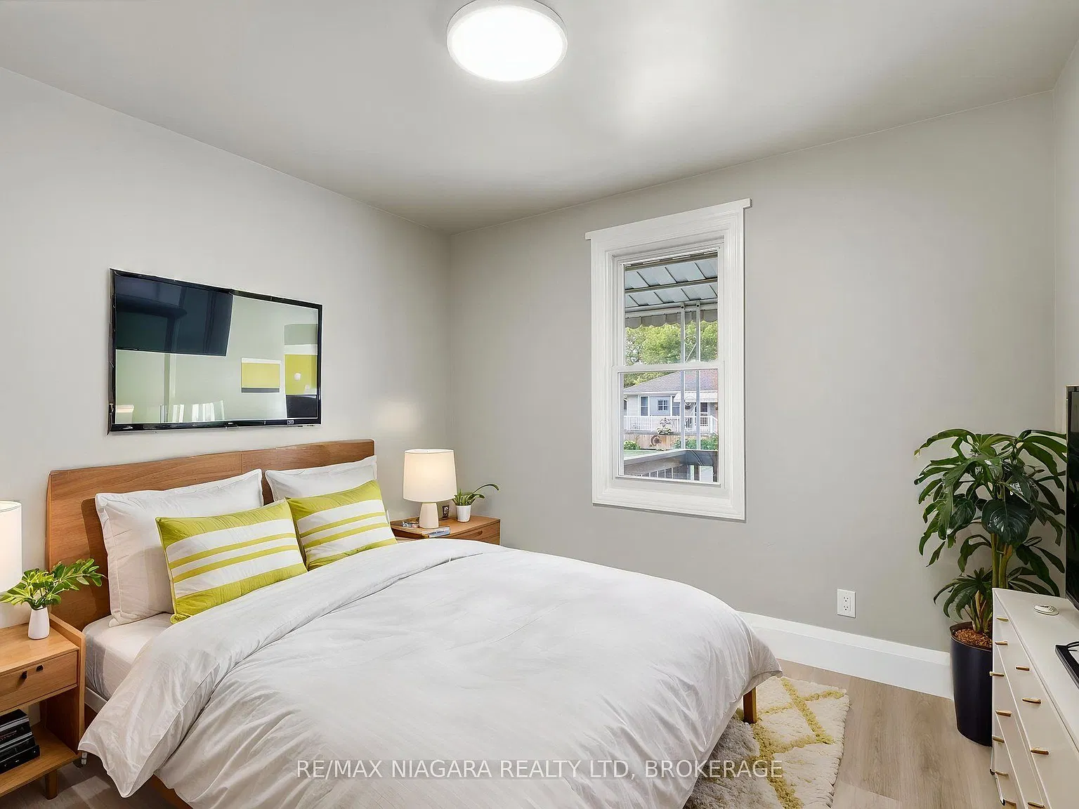 3 bed, $2,150 — Photo 3