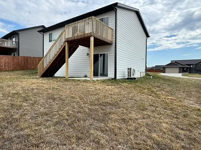 1208 Kenai Dr — Photo 2