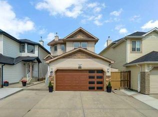 16 S Saddletree Close NE, Calgary, AB T3J5H9