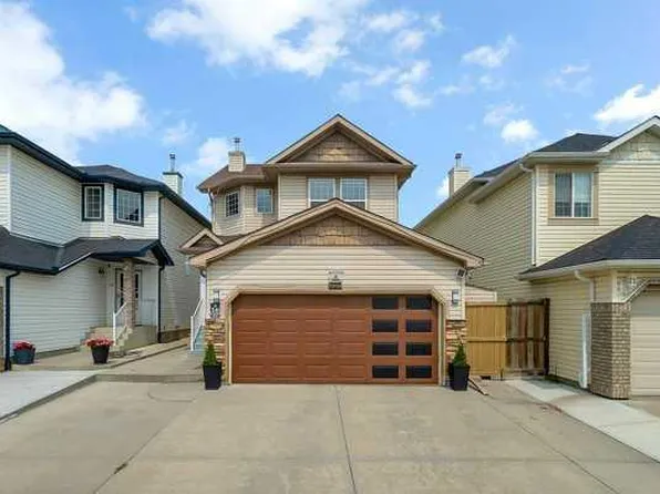 16 S Saddletree Close NE, Calgary, AB T3J 5H9
