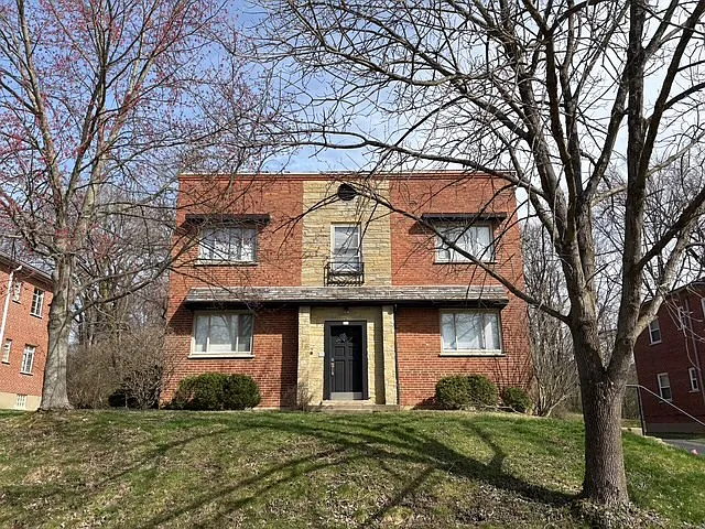 810 Ellison Ave #4 — Photo 1