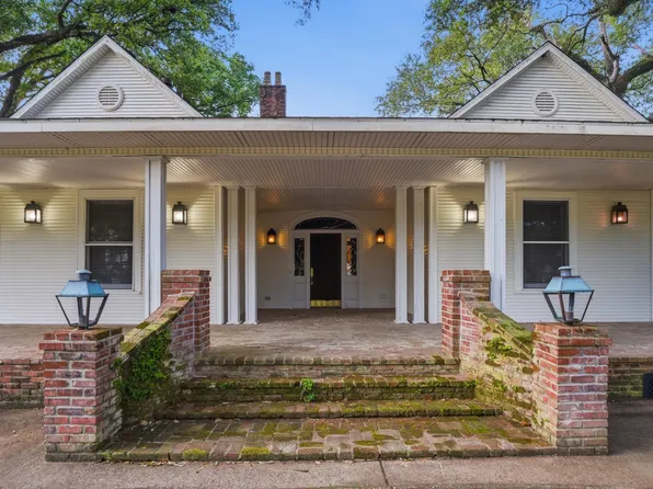 702 Shankland Ave, Jennings, LA 70546