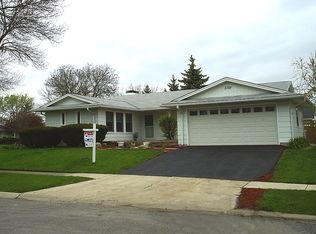 1101 Cernan Ct, Elk Grove Village, IL
