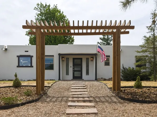 189 La Cueva St, Los Alamos, NM 87544