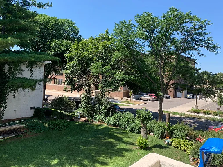 2525 Emerson Ave S #12 — Photo 4