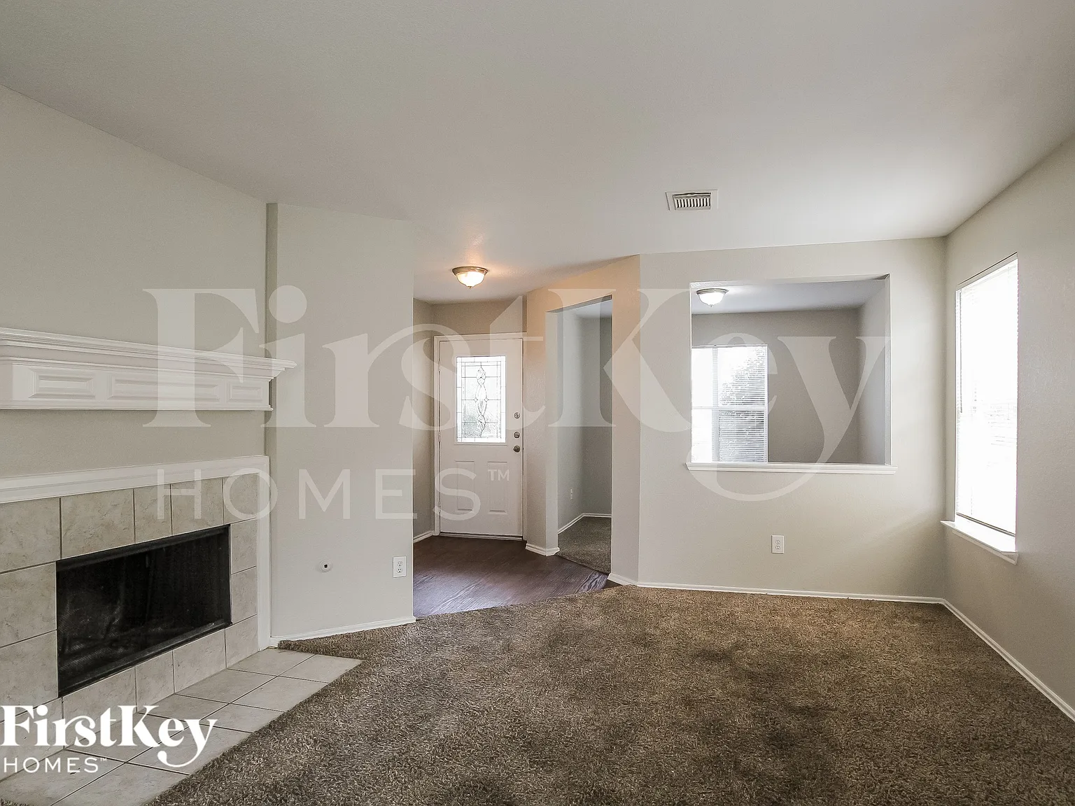 3 bed, 2.5 bath, 1698 sqft, $1,540 — Photo 4