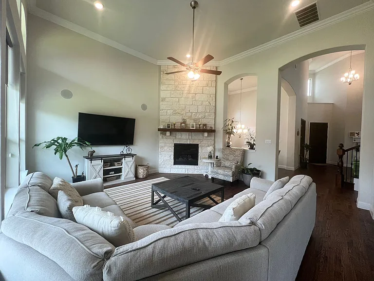 10505 Wintergreen Dr — Photo 4