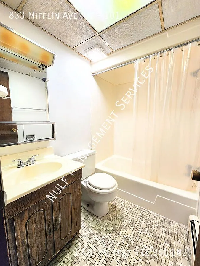 Building Photo - 833 Mifflin Ave #101
