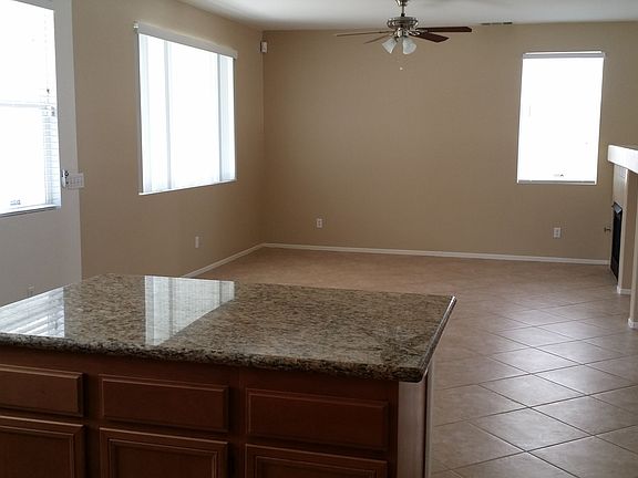 4th image of 26919 Nucia Dr