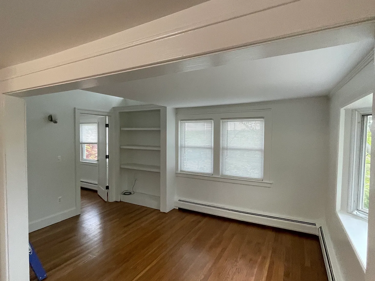 2 bed, 900 sqft, $2,500 — Photo 4