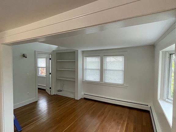 4th image of 3 Grandview Ave Floor 2