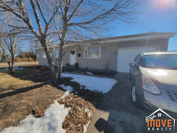 1802 W Olive St, Garden City, KS 67846