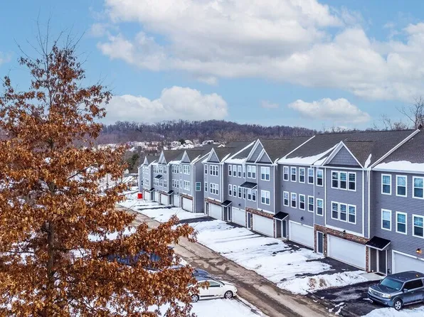 4001 Stefano Dr, Delmont, PA 15626