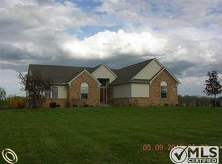 6115 Streamside Ln, Goodrich, MI 48438