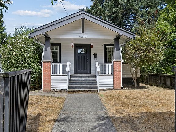 3rd image of 205 NW 12th St