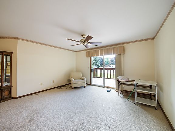 2nd image of 1659 Shoemaker Dr #138
