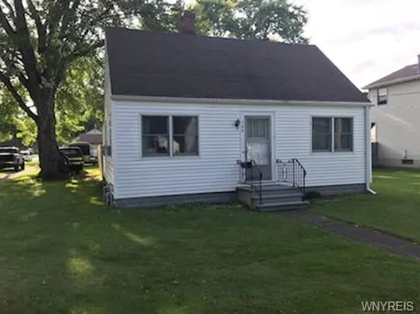 504 74th St, Niagara Falls, NY 14304