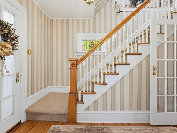 618 Robeson St, Fall River, MA 02720