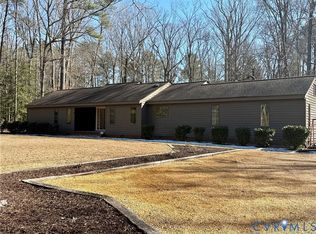 1095 Laurel Point Rd, Lancaster, VA 22503