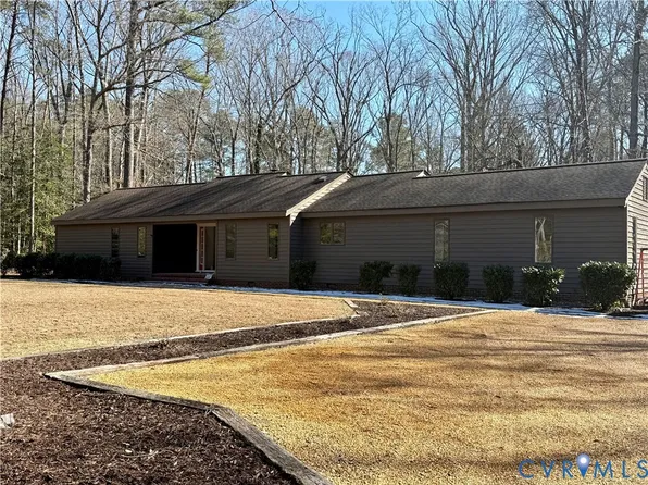 1095 Laurel Point Rd, Lancaster, VA 22503