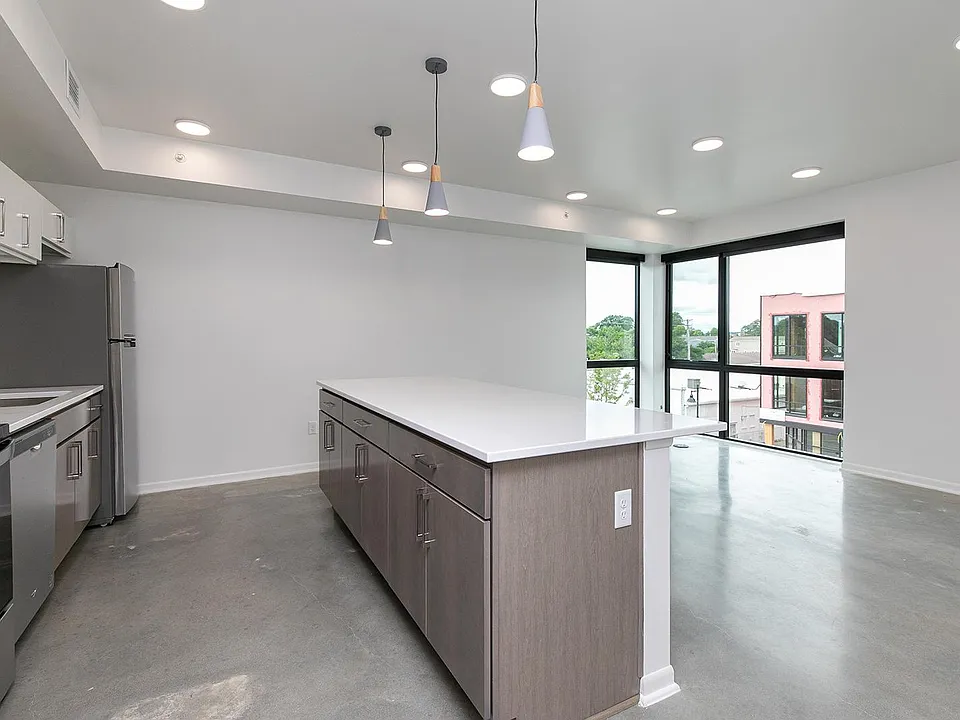 315 5th St #301