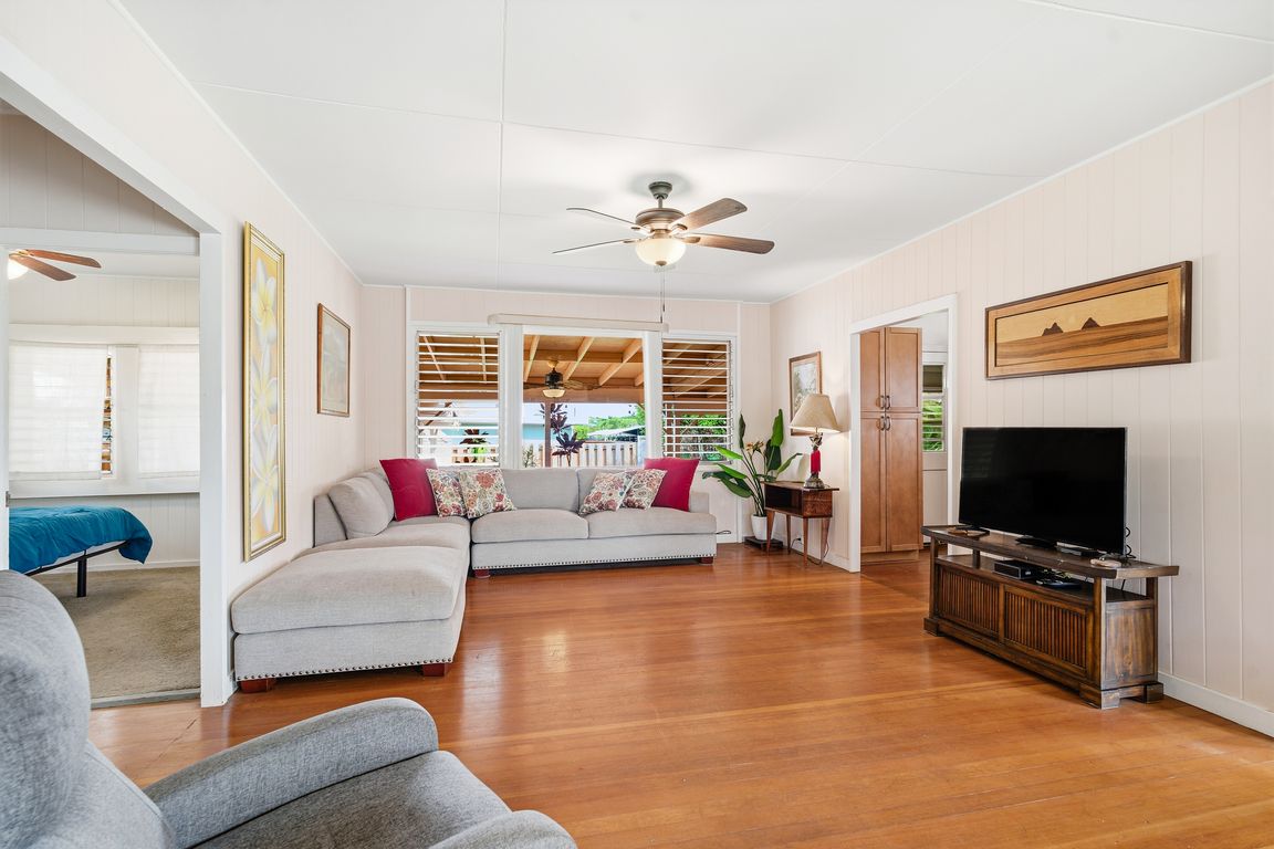 next background image