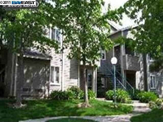 1st image of 750 Canyon Oaks Dr APT A