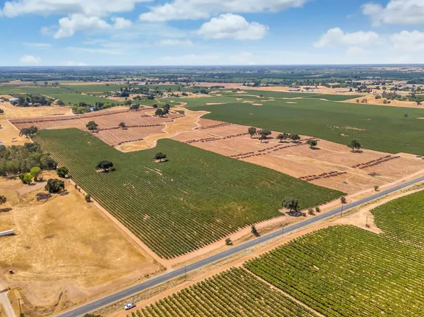 19301 Clements Rd, Lodi, CA 95240