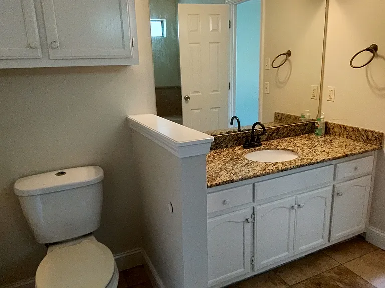 5005 S Poplar Ave — Photo 13