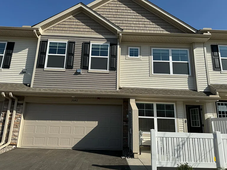 3042 Hemlock St #HEMLOCK — Photo 1
