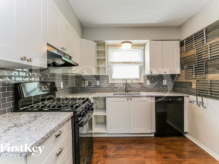 5705 Andrea Ln — Photo 7