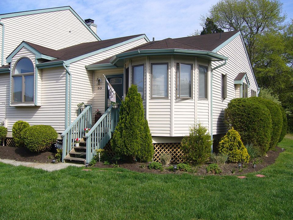 End Unit Townhouse 