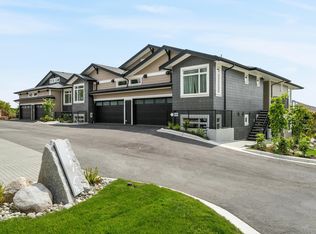 5522 McCourt Rd #7, Sechelt, BC V7Z0N6