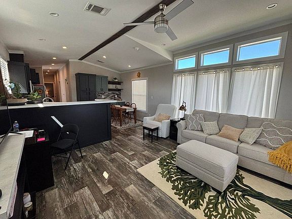 3rd image of 117 Croghan St Lot 181