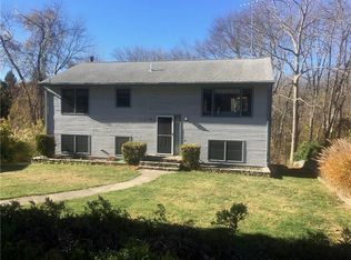 12 Pepper Bush Trl, Saunderstown, RI 02874