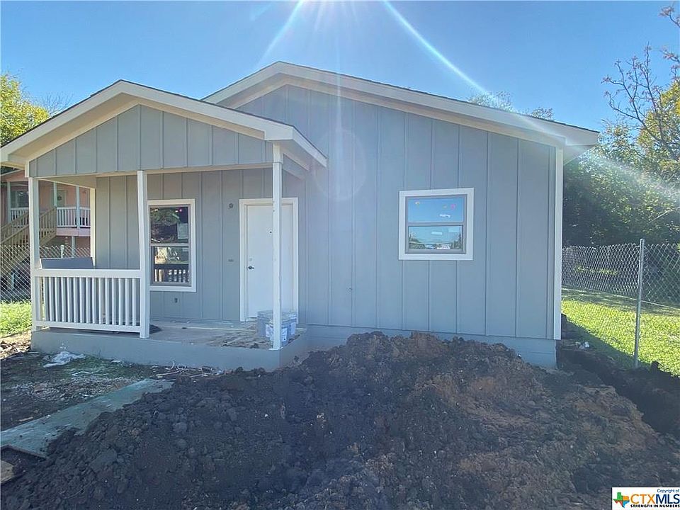 1st image of 1245 Jefferson Avenue
