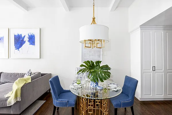 Sold by Warburg | media 3