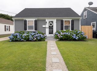 121 Fuller St, Pawtucket, RI 02861