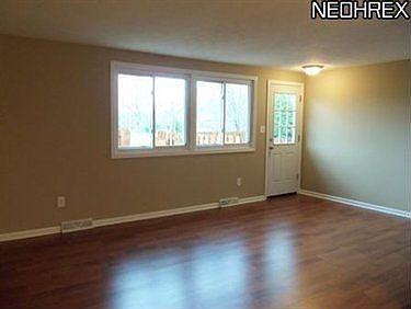 3rd image of 4281 Cox Dr #F