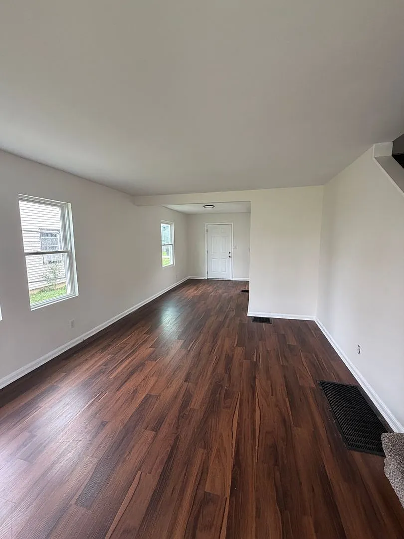 1290 East 25th Avenue — Photo 2