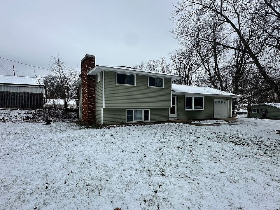 1st image of 104 W Acacia Blvd