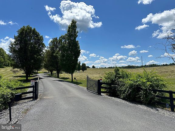 3rd image of 266 Quarter Horse Ln